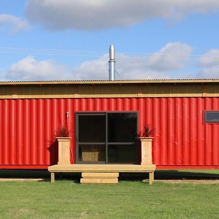 Luxury Container Cabin Masterton Exterior photo